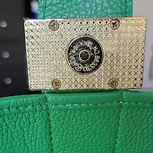 Green and Cream Women's Bag - Picture 3 of 6